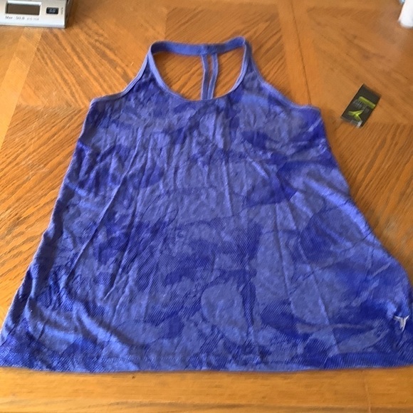 Old Navy Tops - Workout tank